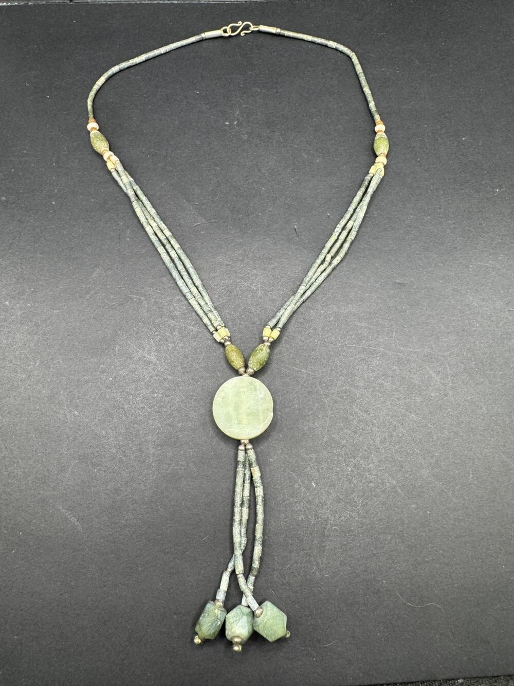 VTG Large Hand Carved Genuine Pale Green Jade Jadeite Medallion & Beads Necklace